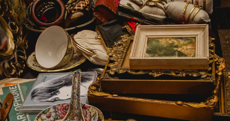 سوق كولابا كوزواي. جنة الأسواق الشارع في مومباي