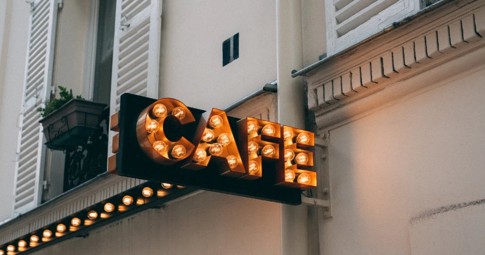 Meneroka Kala Ghoda. Daerah Seni dan Budaya Mumbai